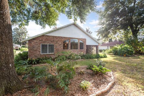 A home in DELAND