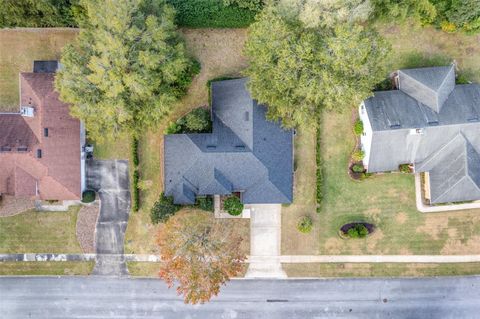 A home in DELAND