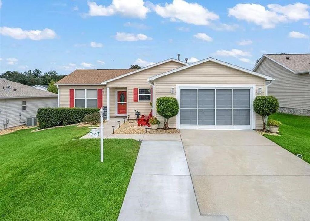 Photo of 9551 SE 168th Elderberry Place, The Villages, FL 32162 (MLS # G5110604)