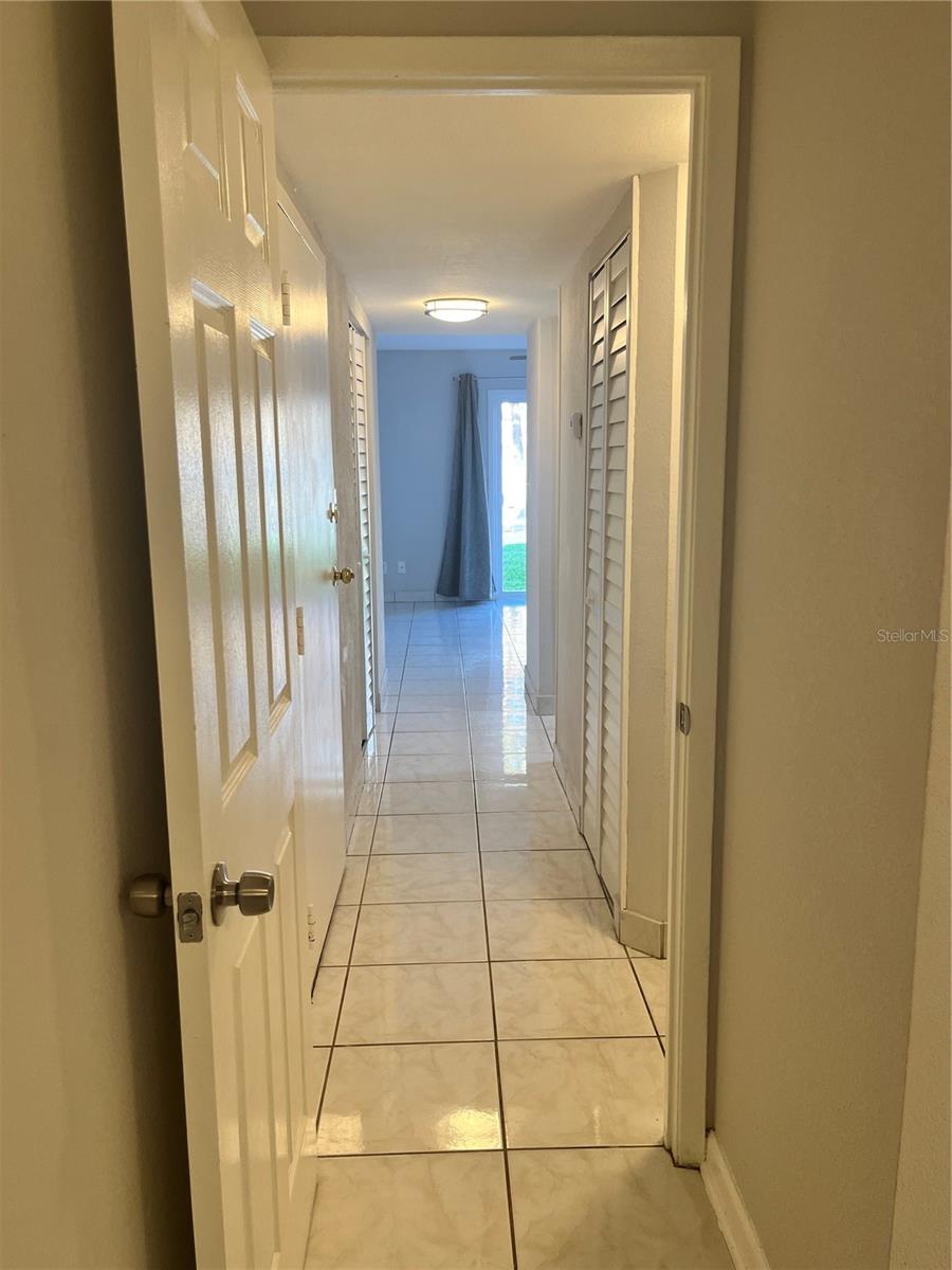 THE TAMPA RACQUET CLUB A CONDO - Residential Lease