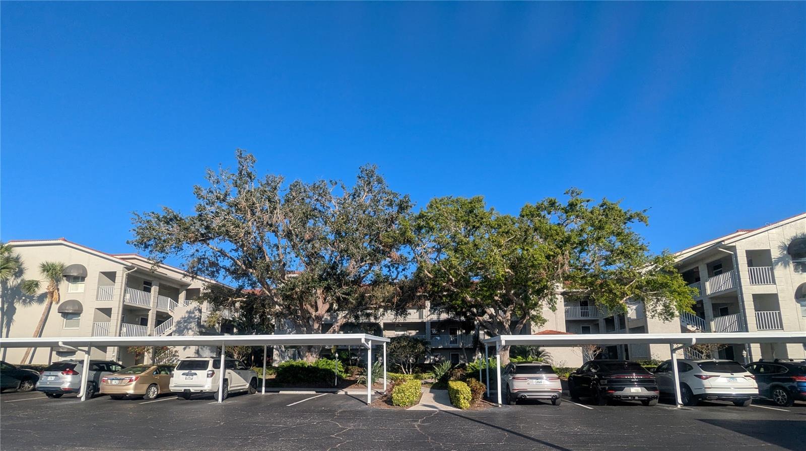 9300 CLUBSIDE CIRCLE 1308