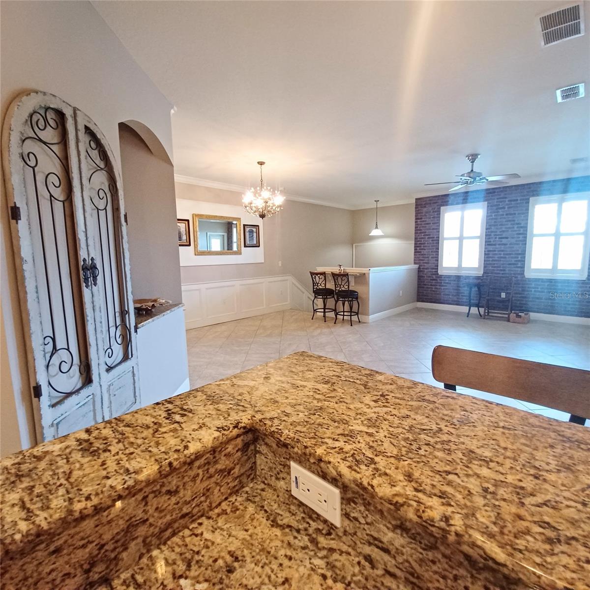 80 S RIVERVIEW BEND S 822