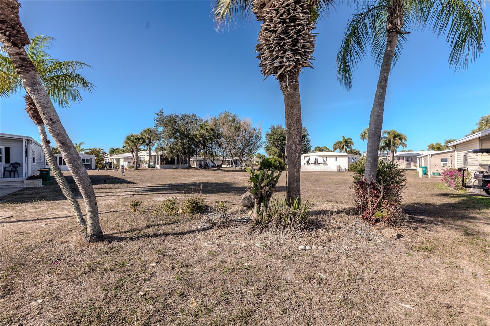 MAPLE LEAF ESTATES - Land