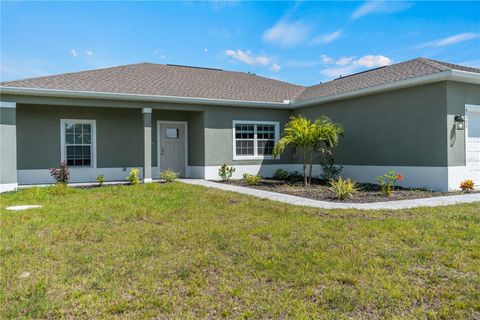 A home in PORT CHARLOTTE