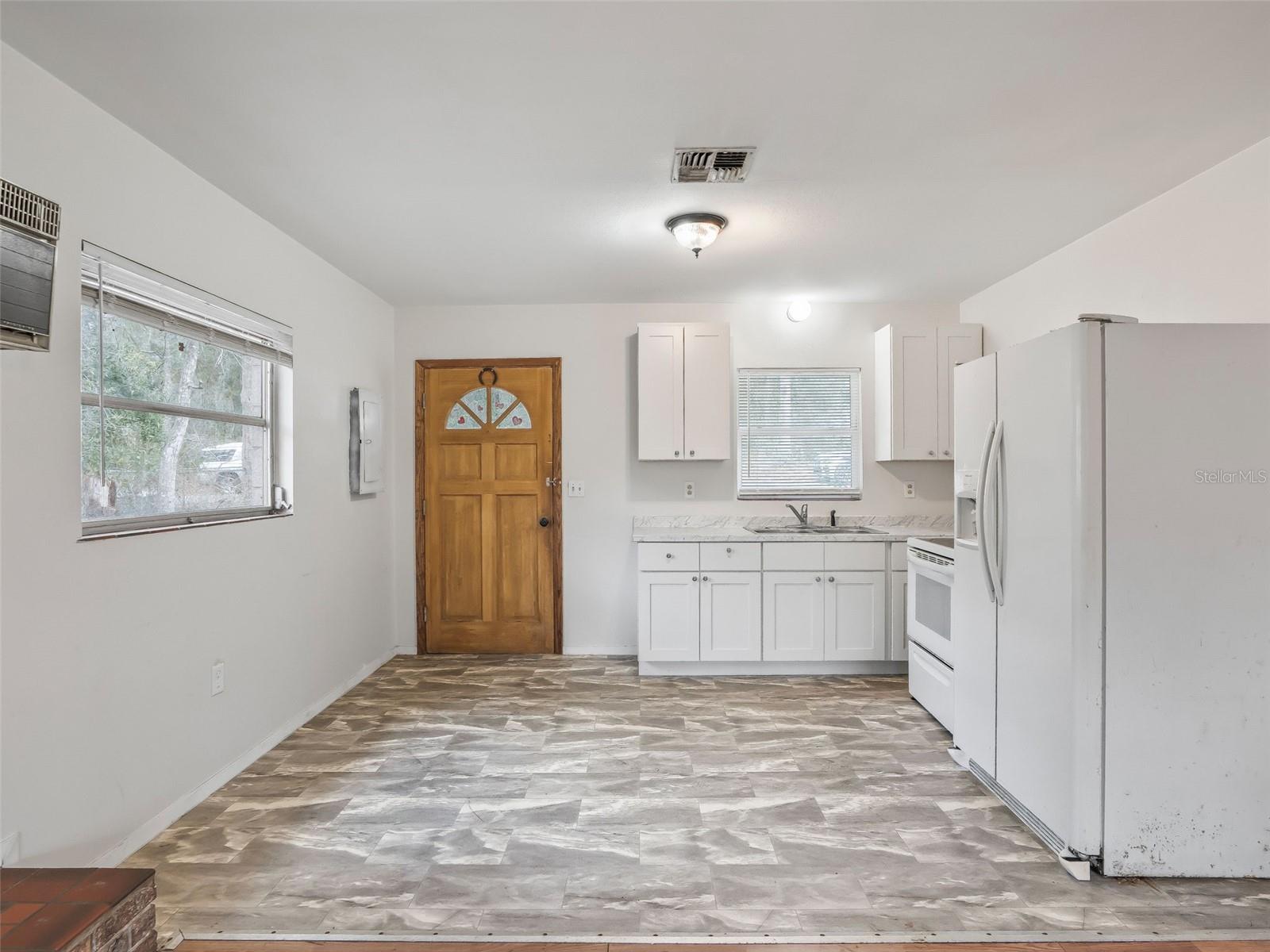 JERRY TAYLOR LANDING - Residential