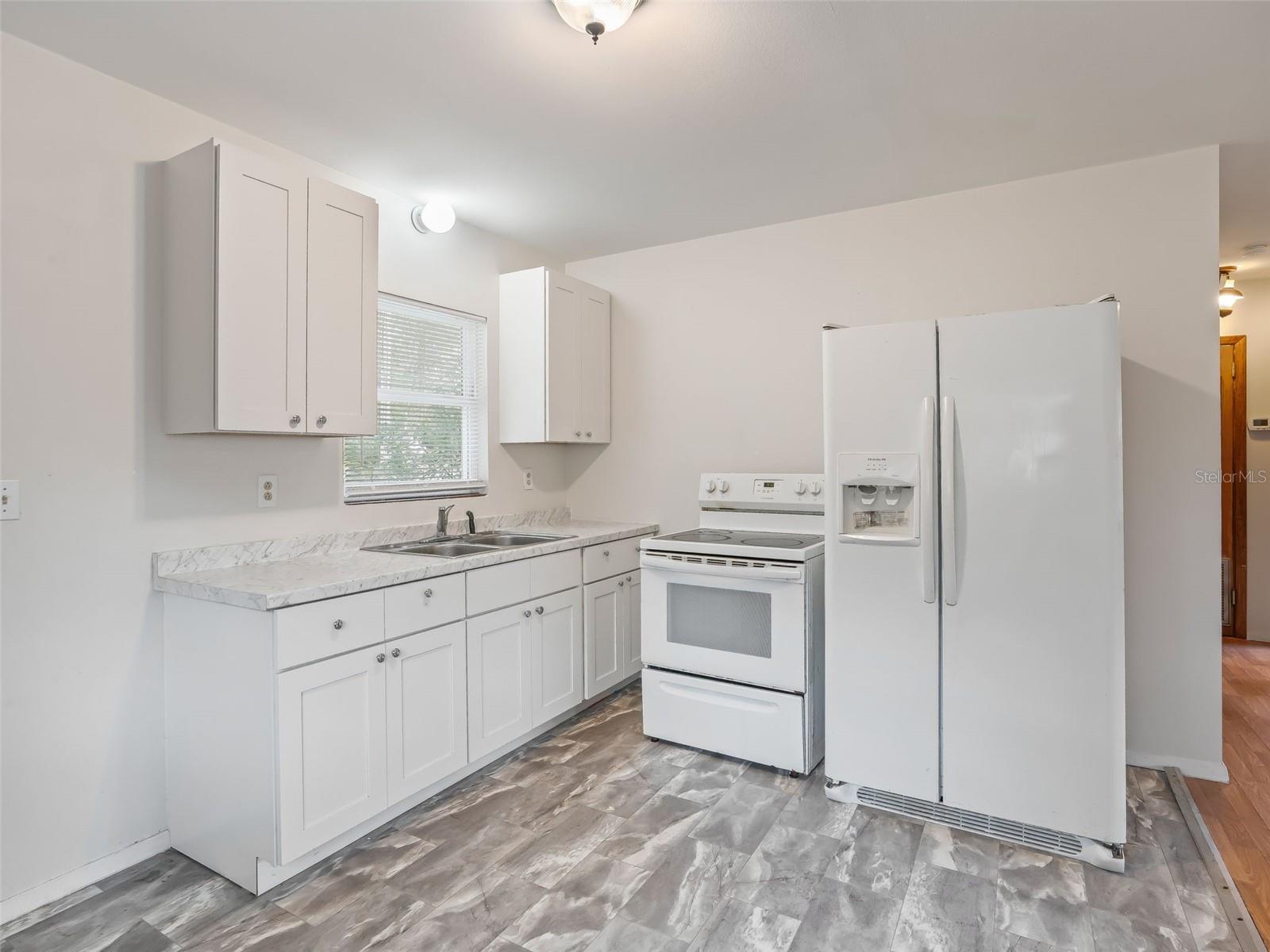 JERRY TAYLOR LANDING - Residential