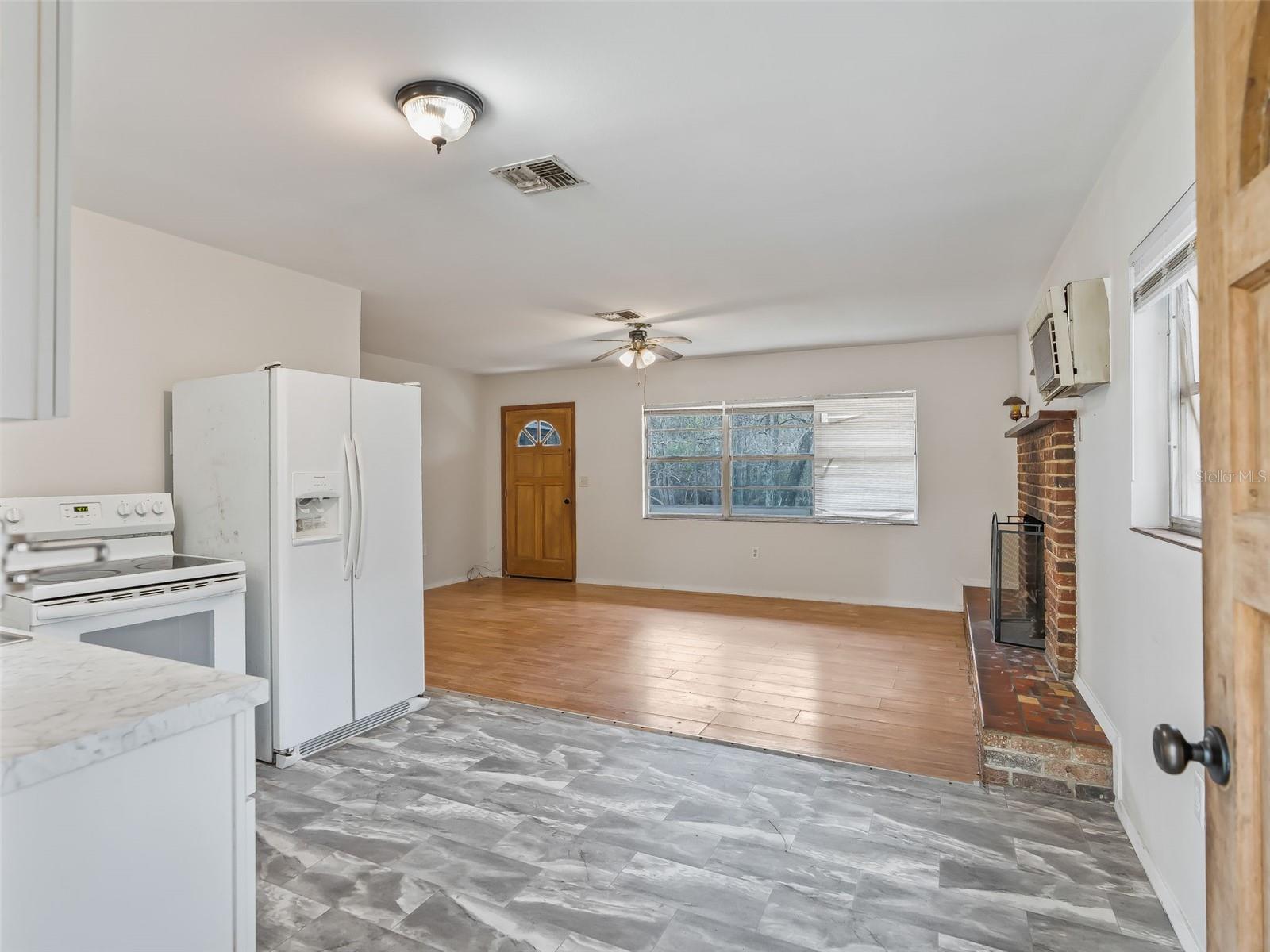 JERRY TAYLOR LANDING - Residential