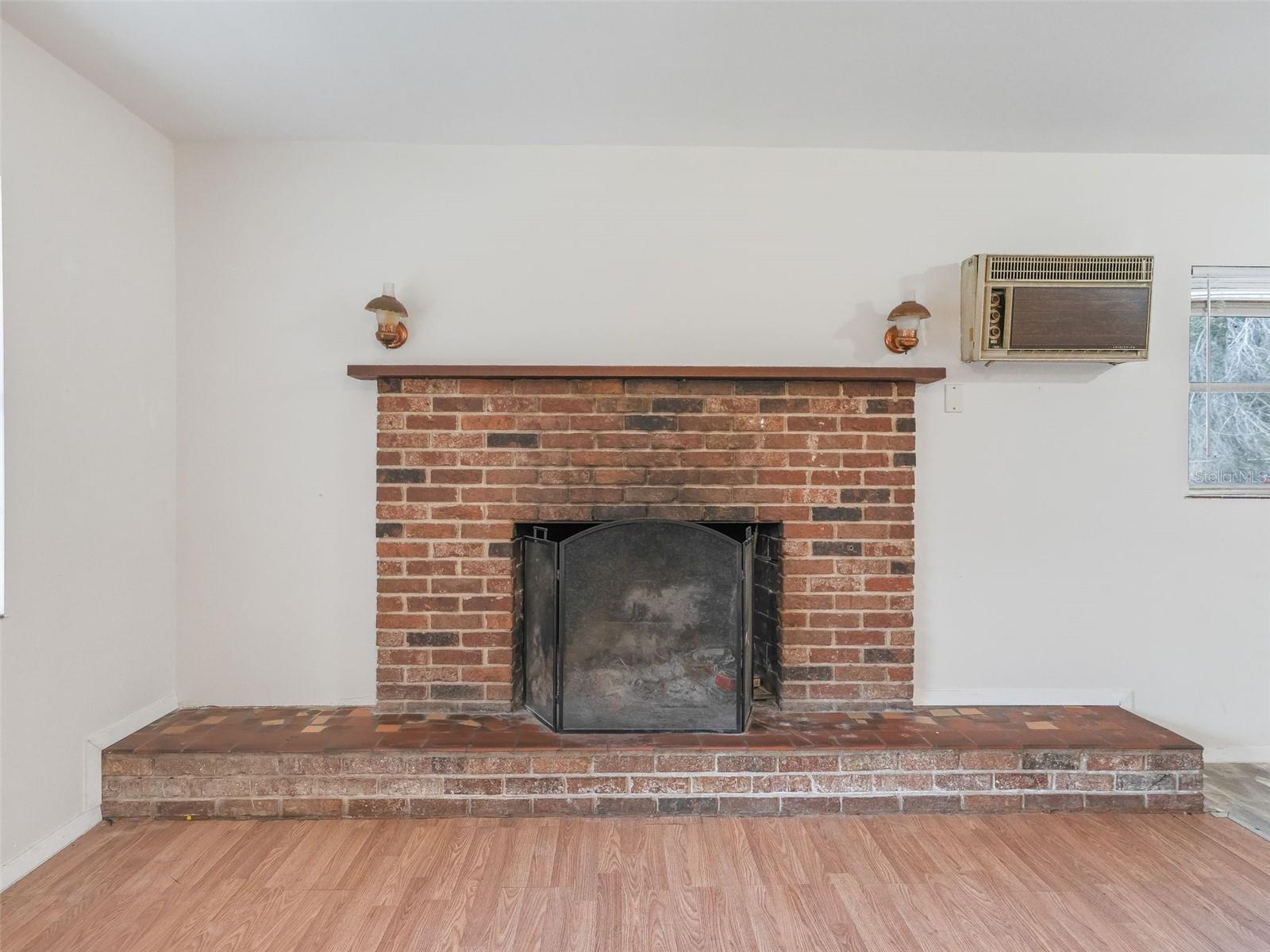 JERRY TAYLOR LANDING - Residential