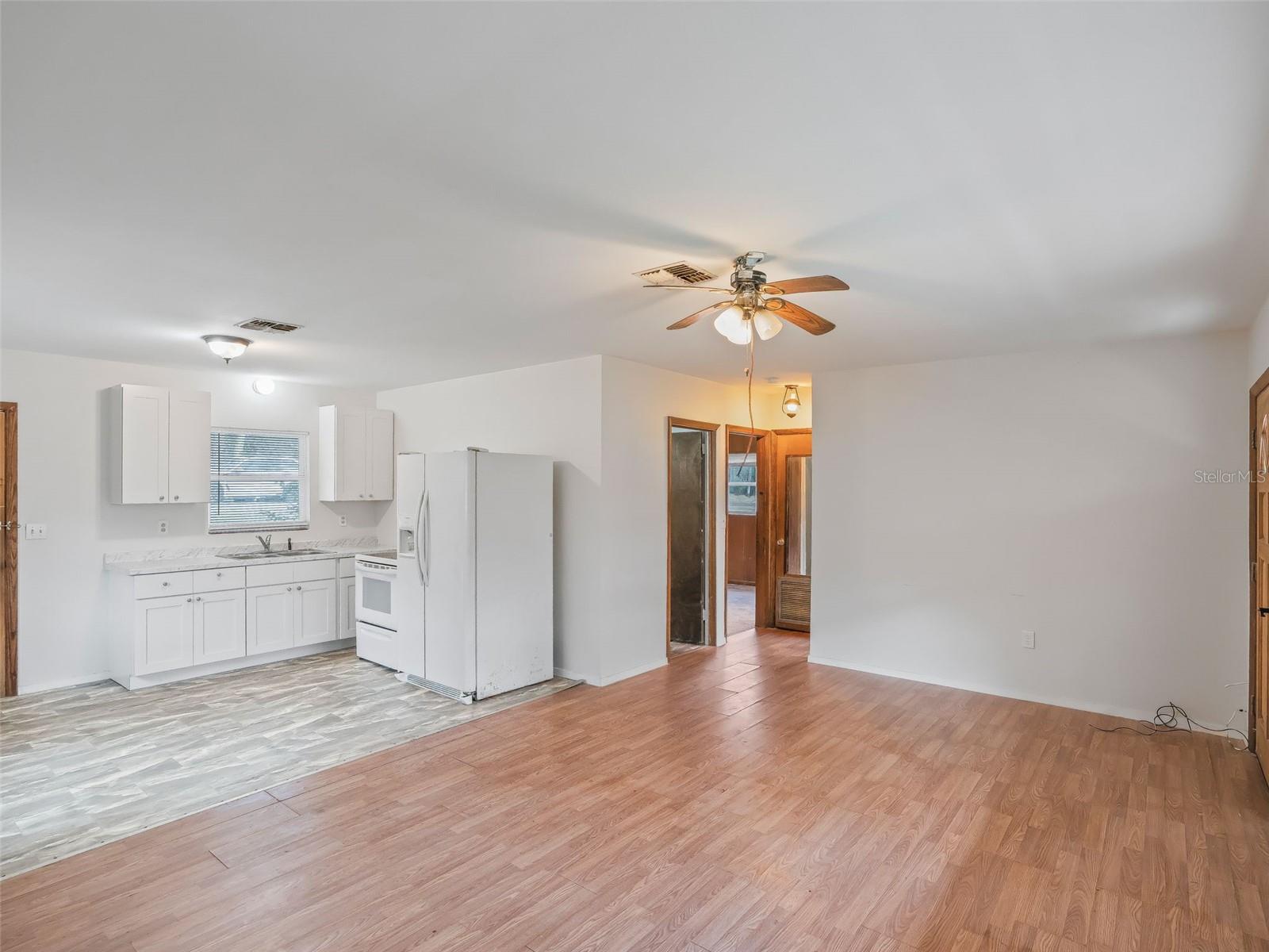 JERRY TAYLOR LANDING - Residential