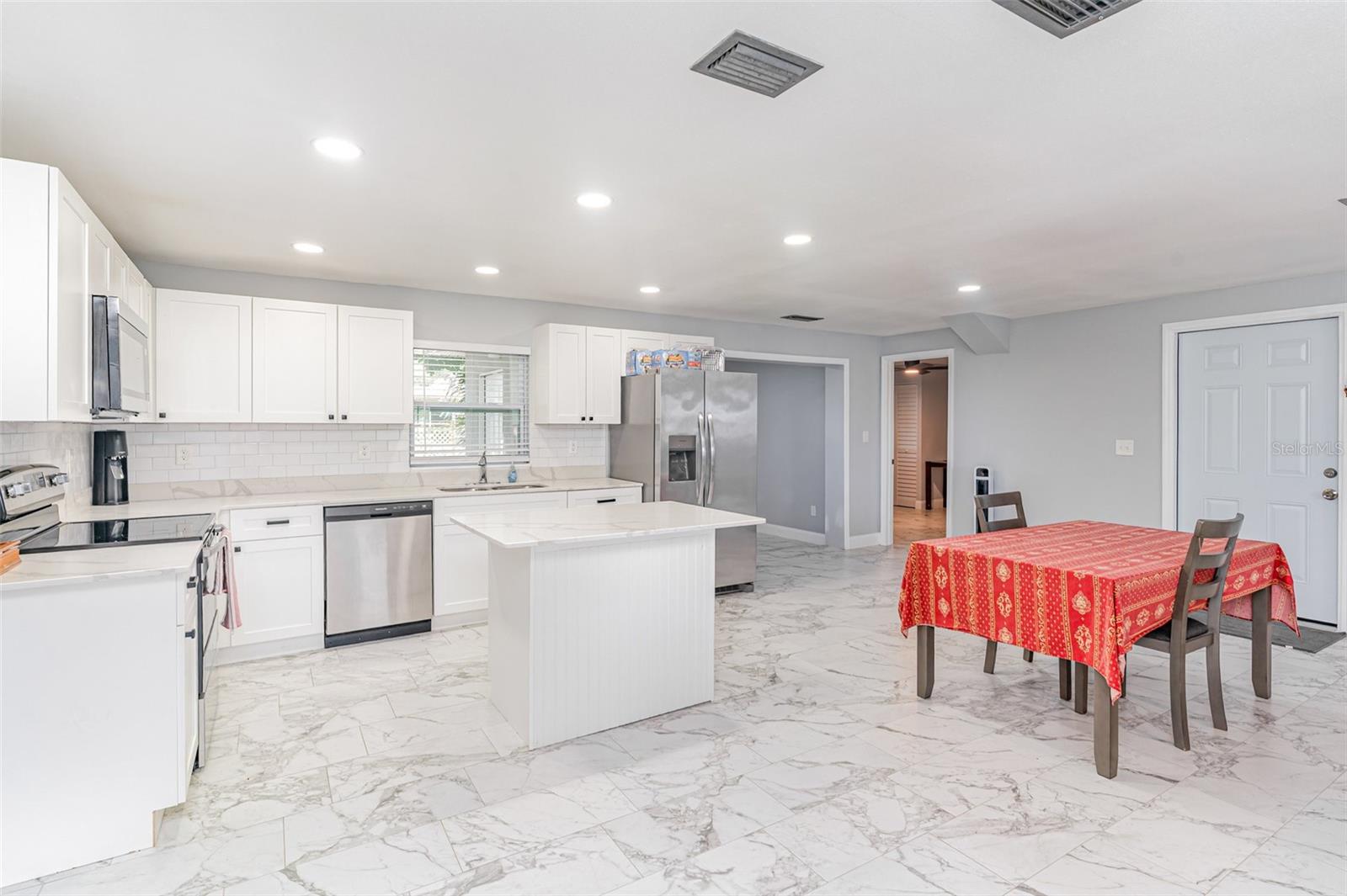 BOWE GARDENS - Residential