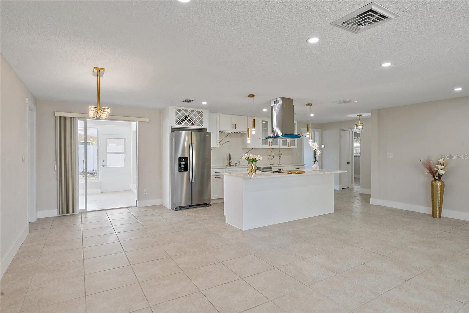 3370 HARBOR LAKE DRIVE