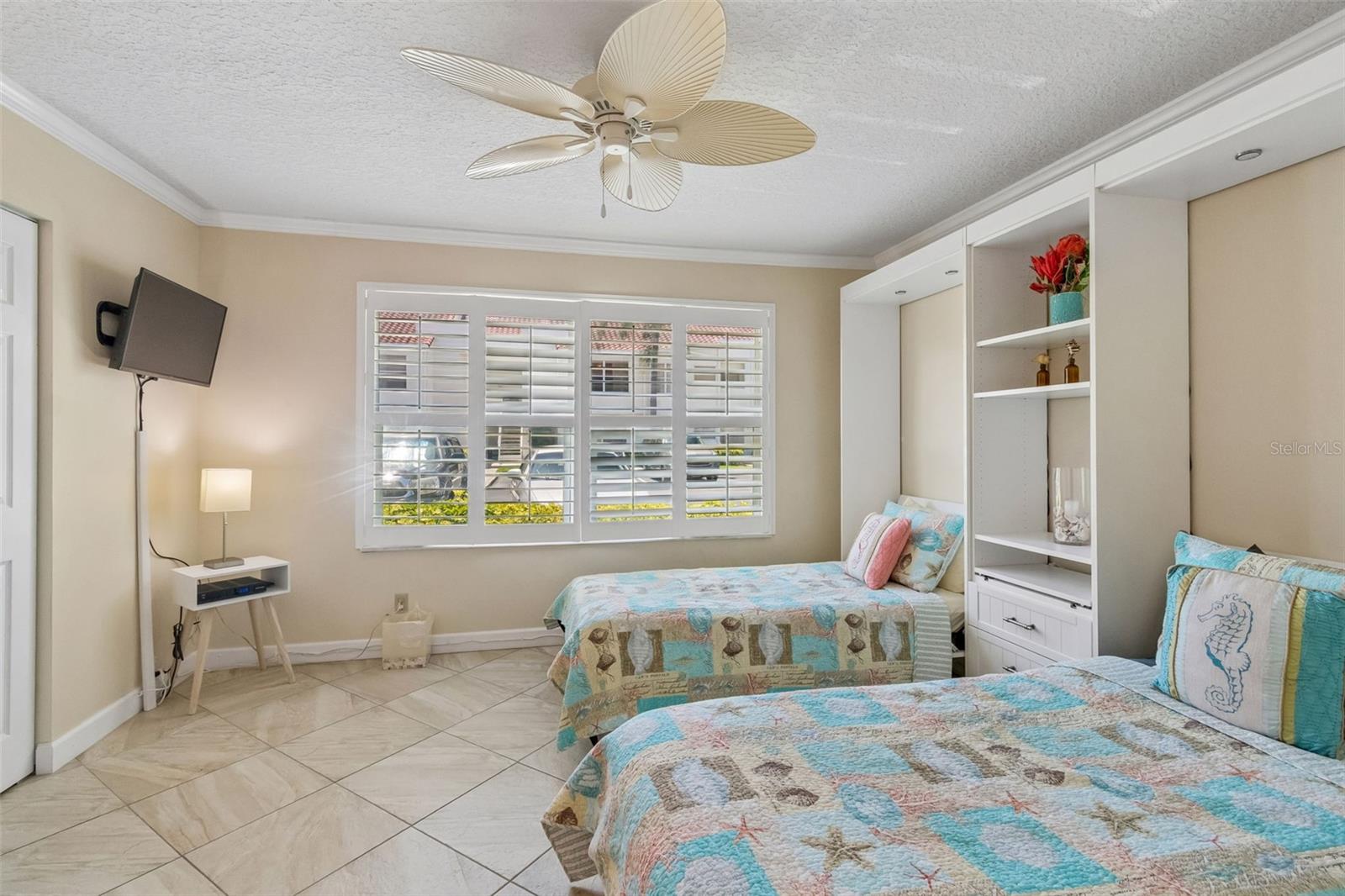 VISTA VERDE UNIT II - Residential