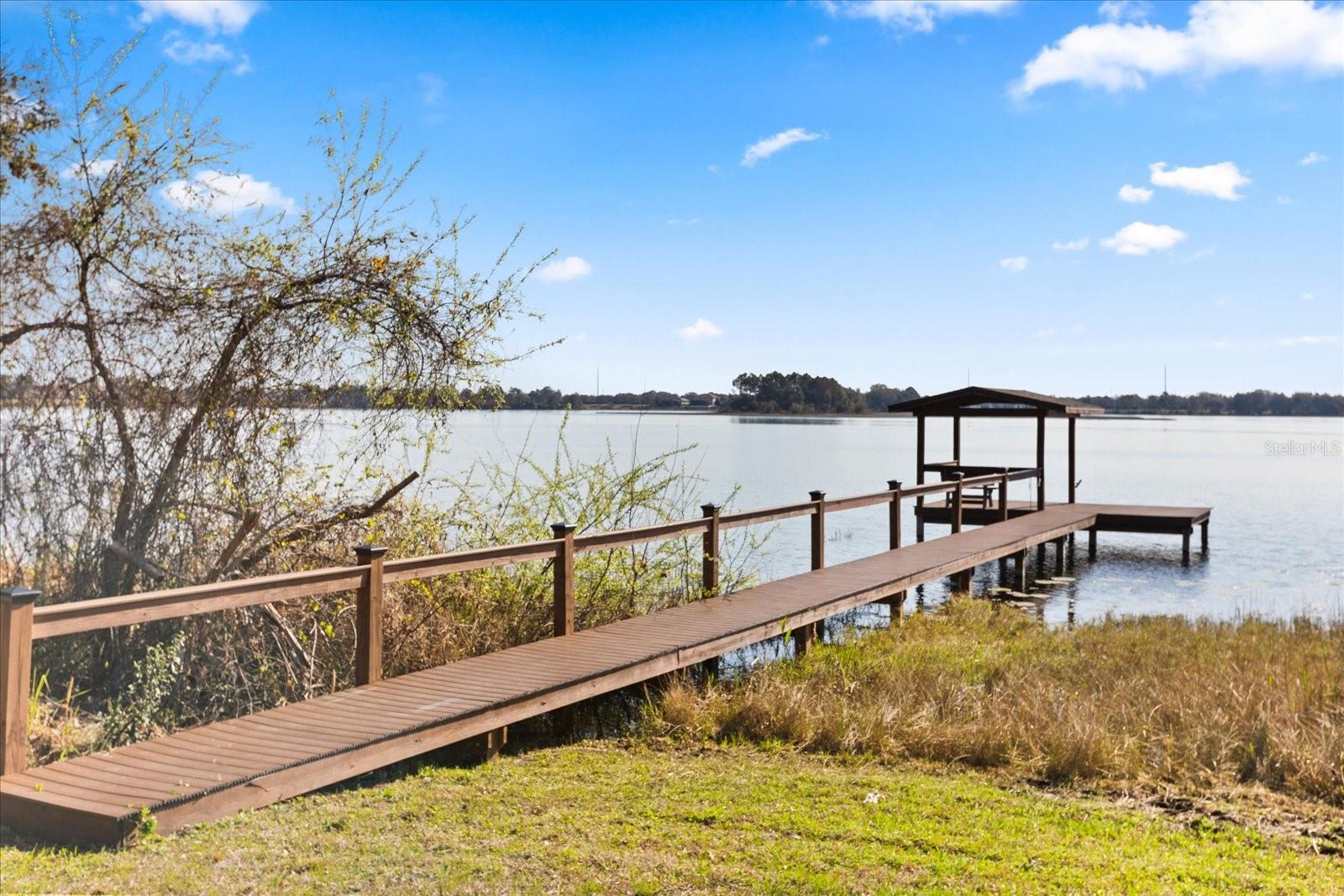 HICKORY LAKE ESTATES - Land