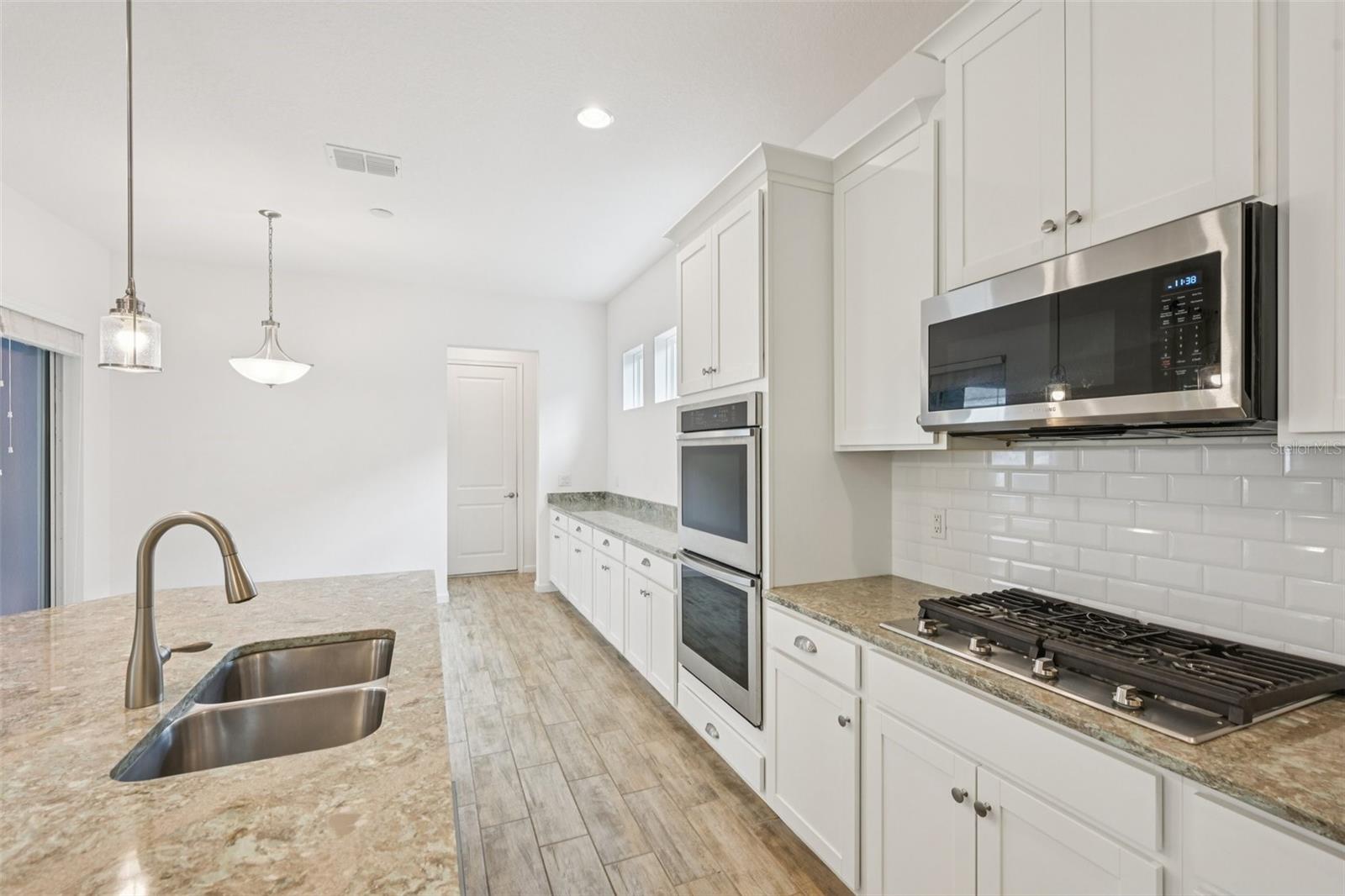 MIRABAY PARCELS 21 & 23 - Residential