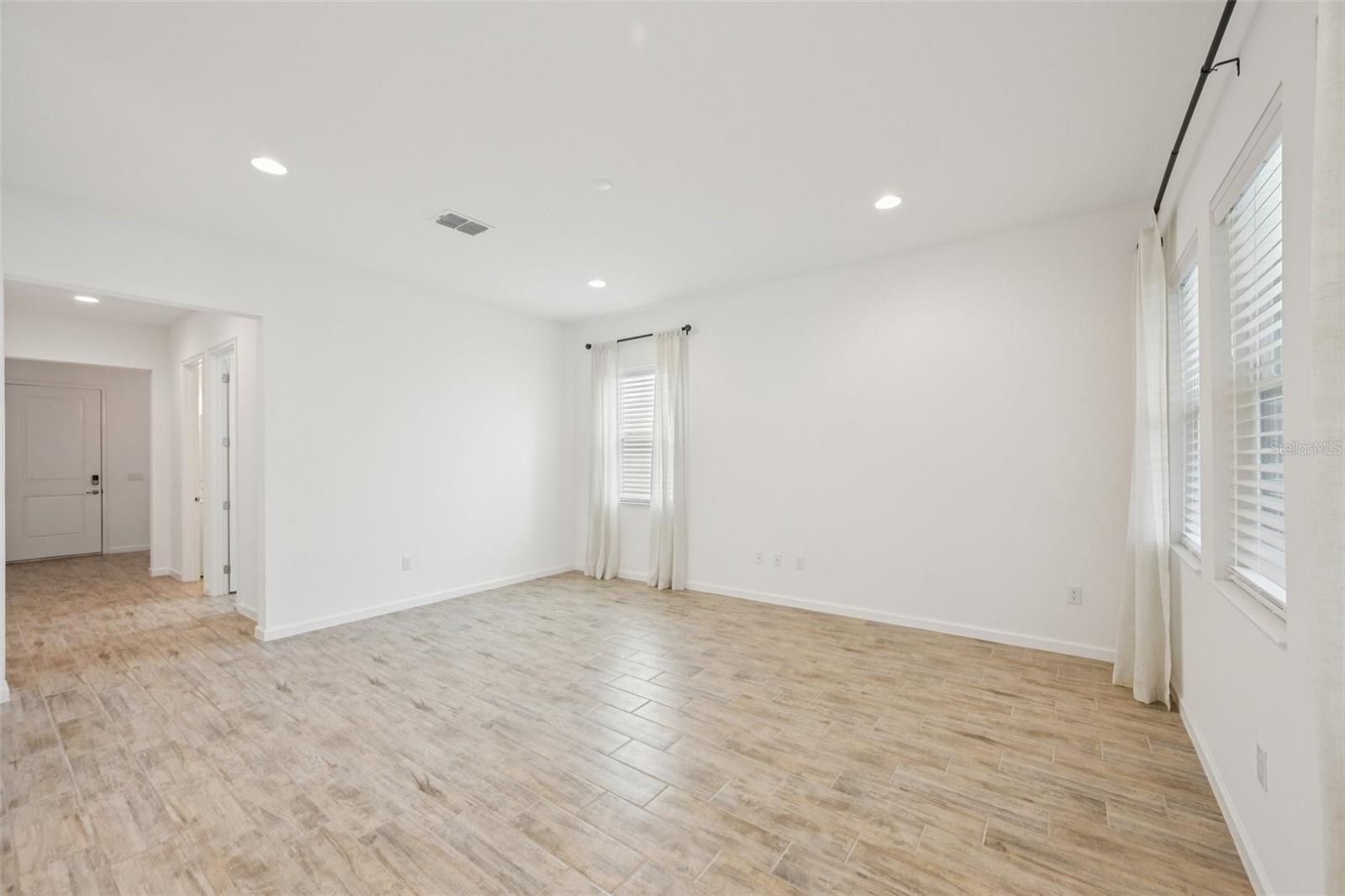 MIRABAY PARCELS 21 & 23 - Residential