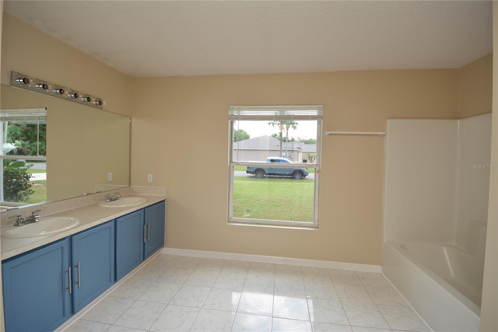 PINE GROVE - Residential Lease