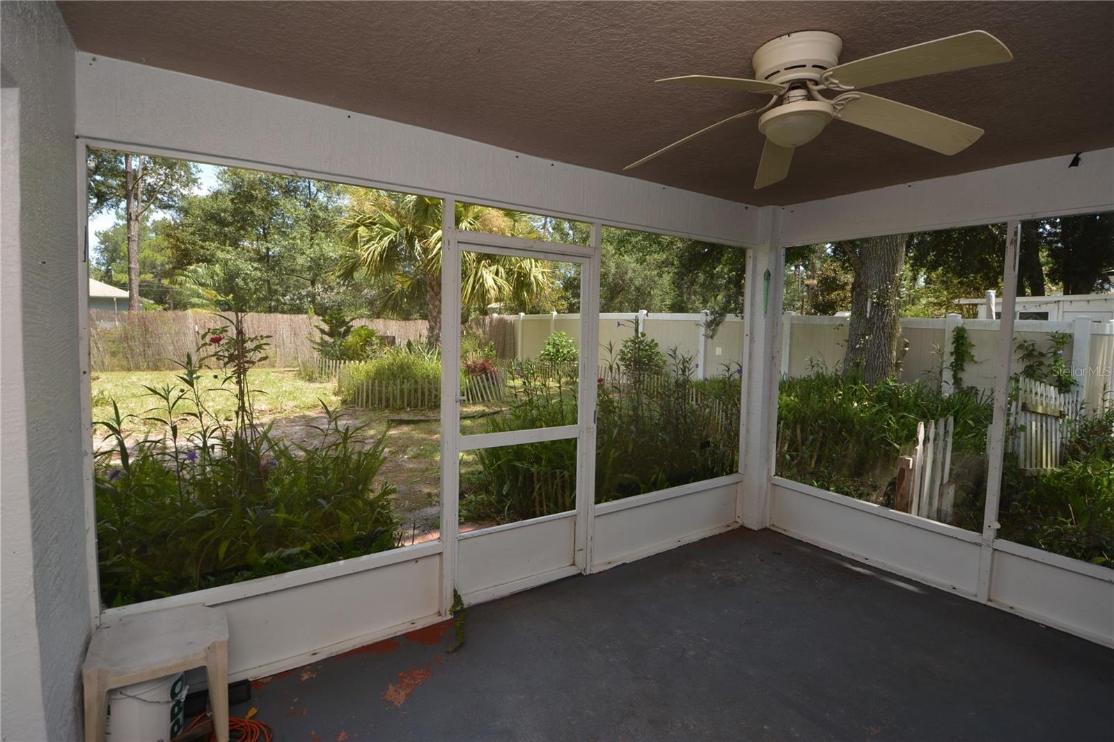 PINE GROVE - Residential Lease