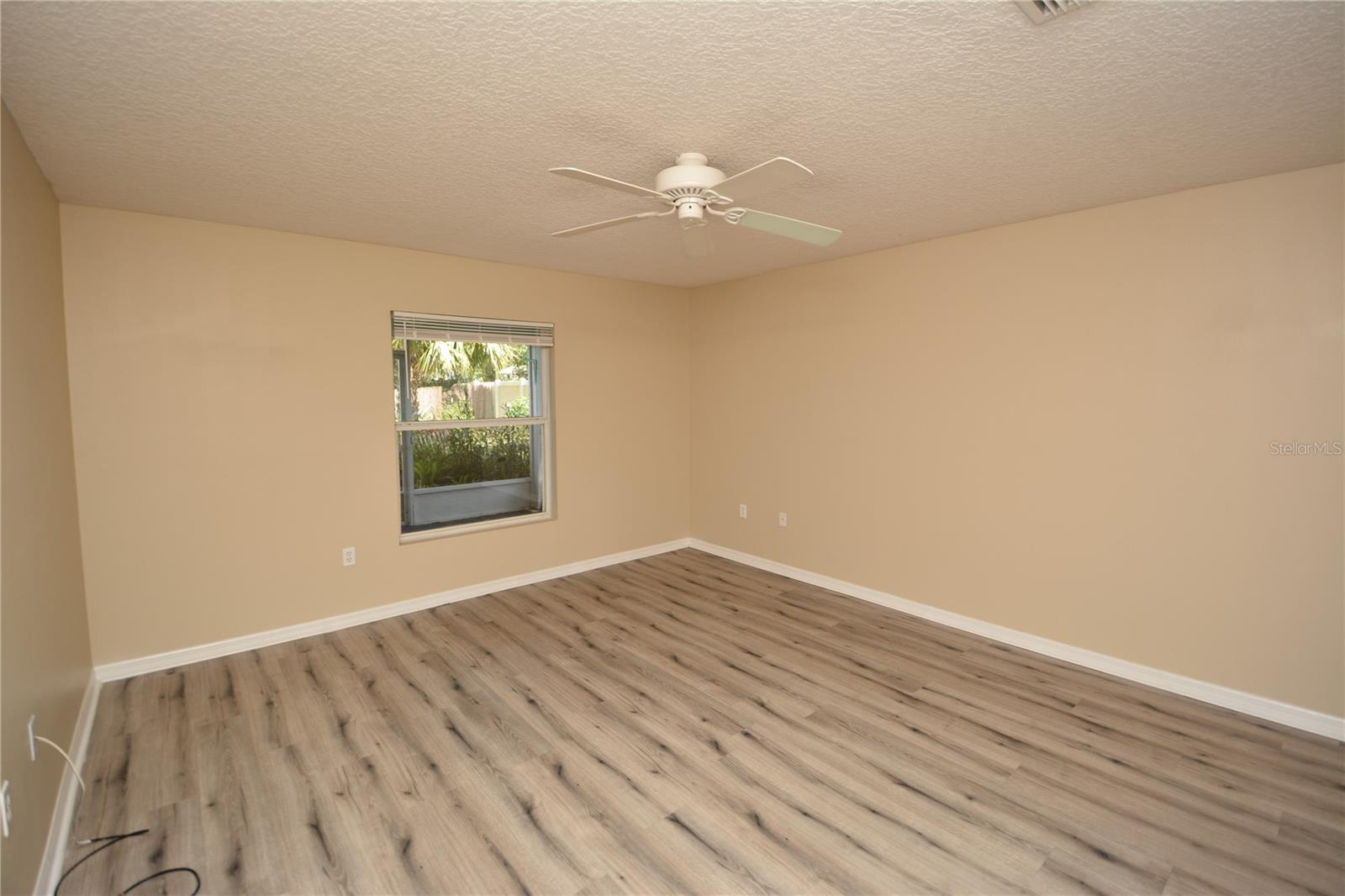 PINE GROVE - Residential Lease