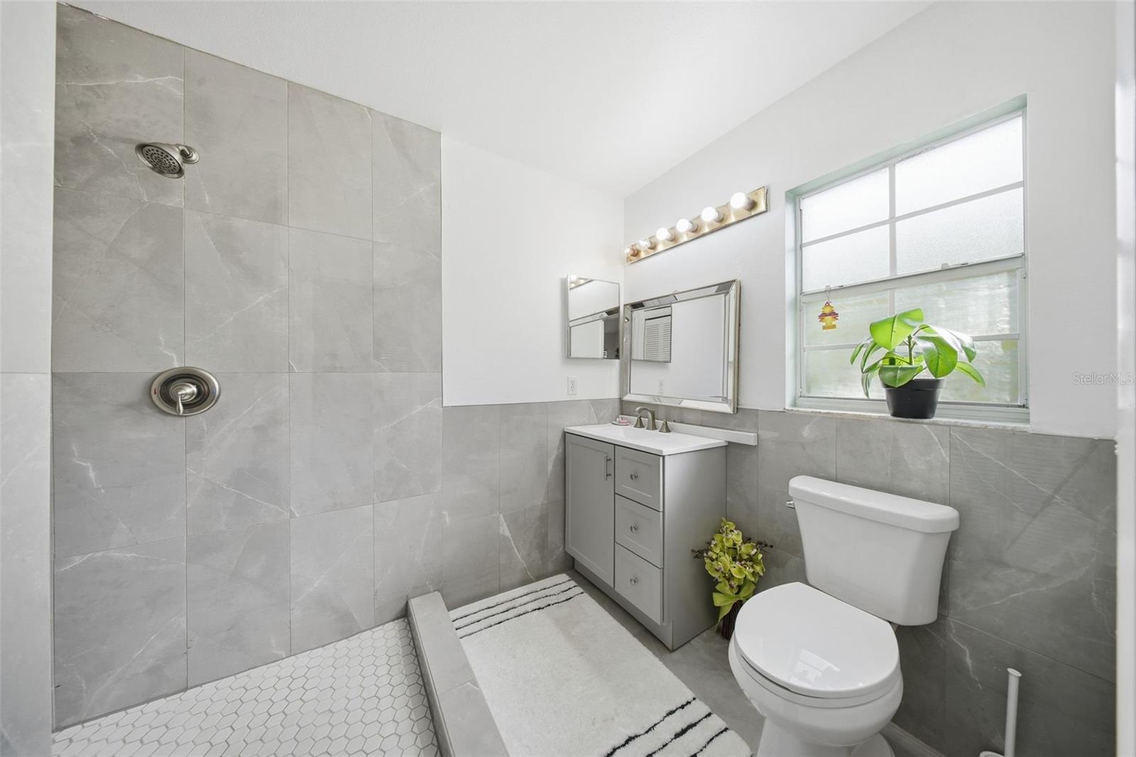 COUNTRYSIDE PALMS - Residential