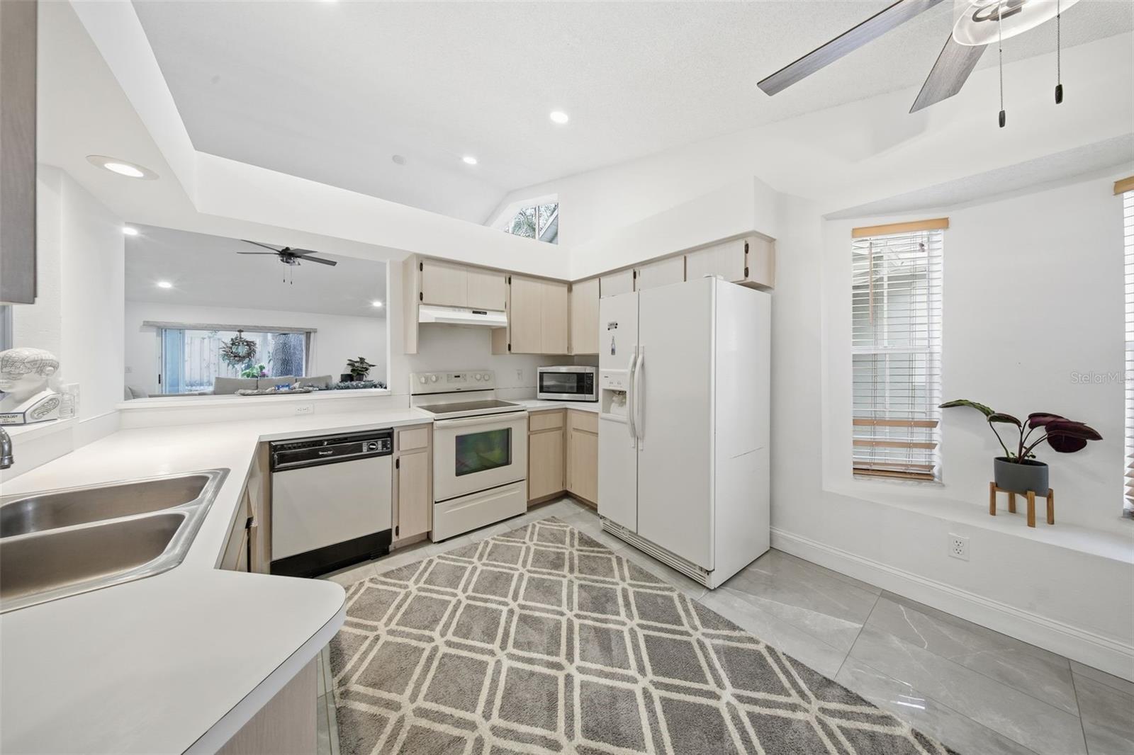 COUNTRYSIDE PALMS - Residential