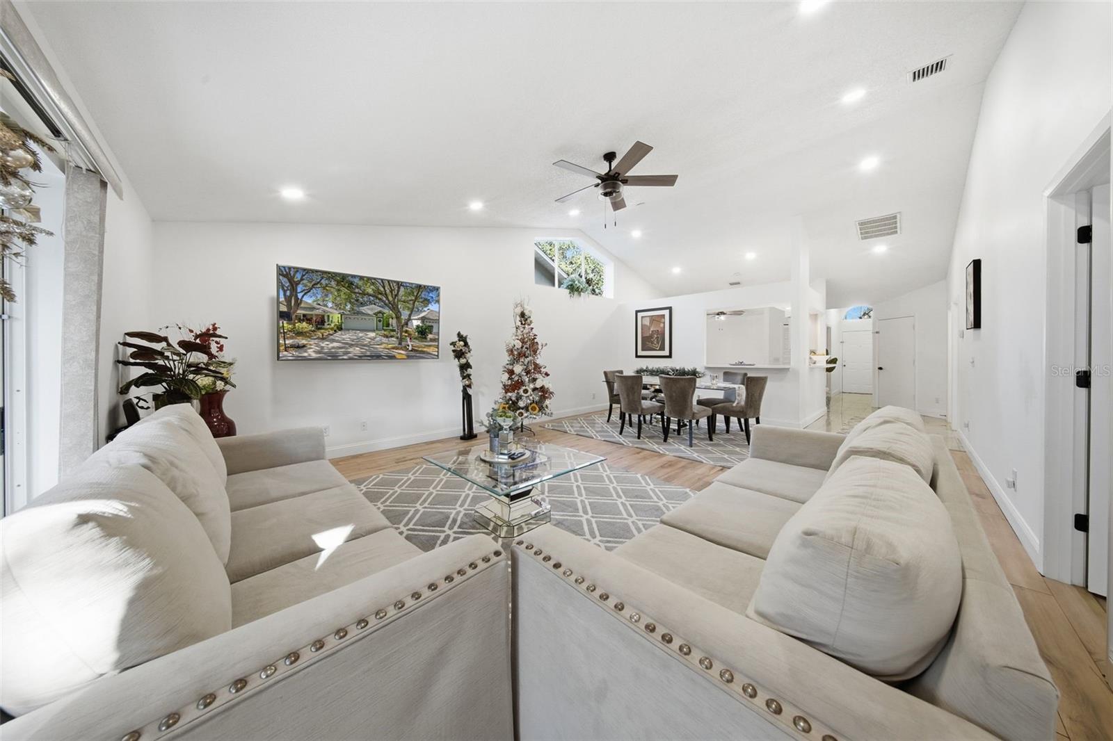 COUNTRYSIDE PALMS - Residential