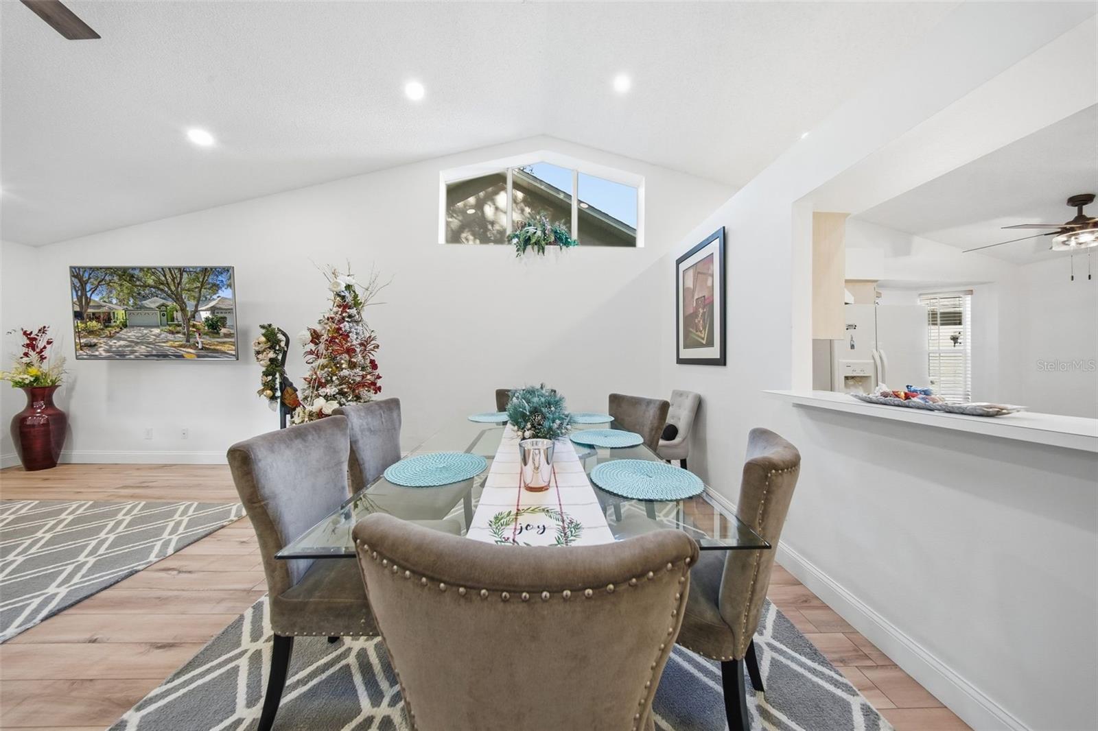 COUNTRYSIDE PALMS - Residential