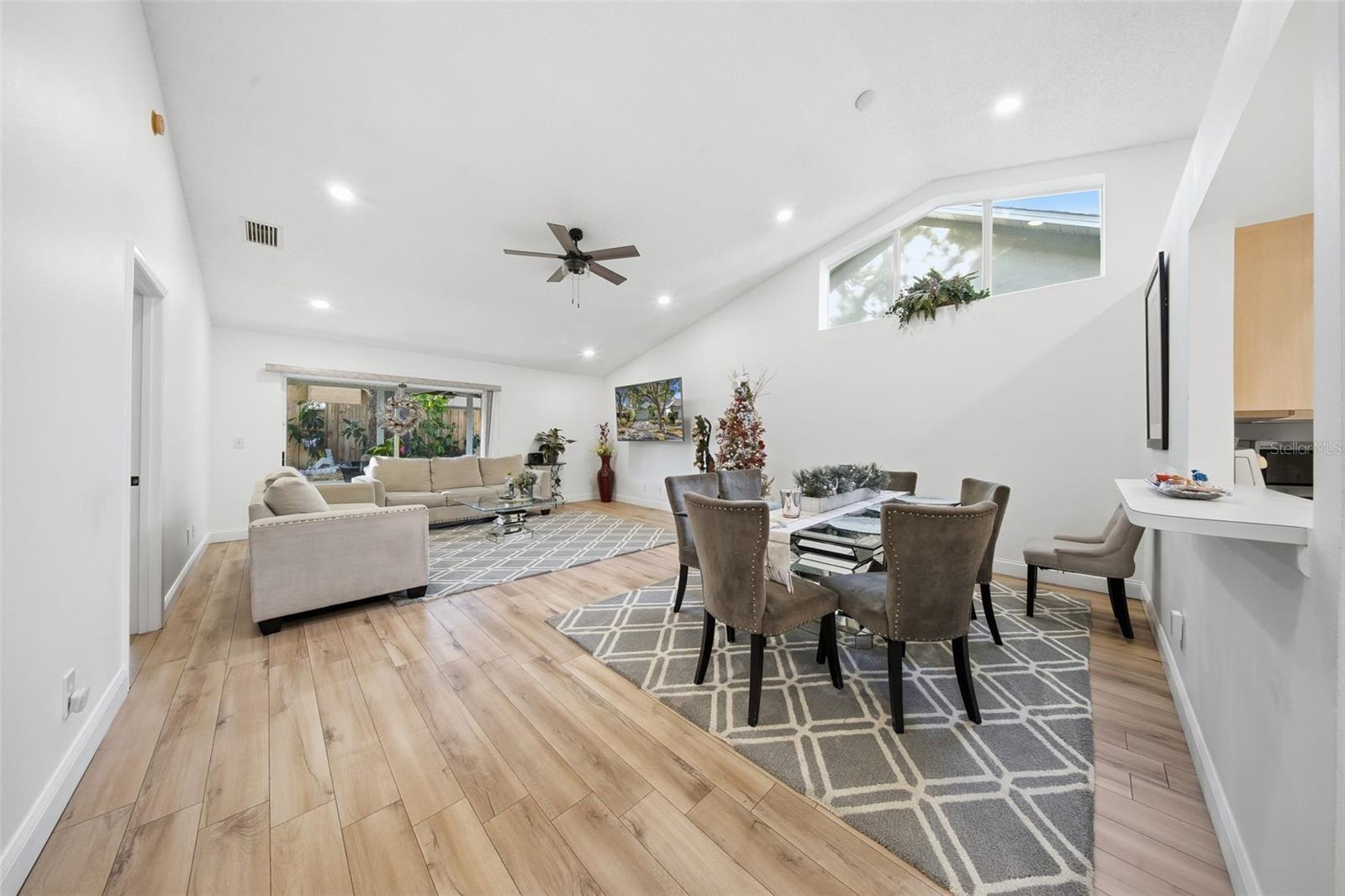 COUNTRYSIDE PALMS - Residential