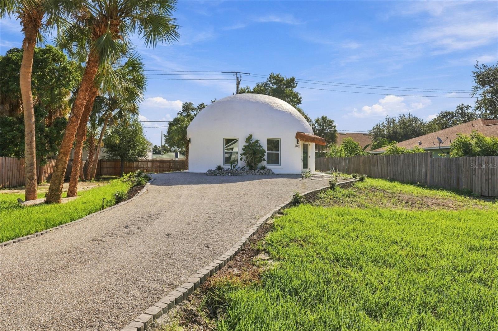2881 GENTIAN ROAD