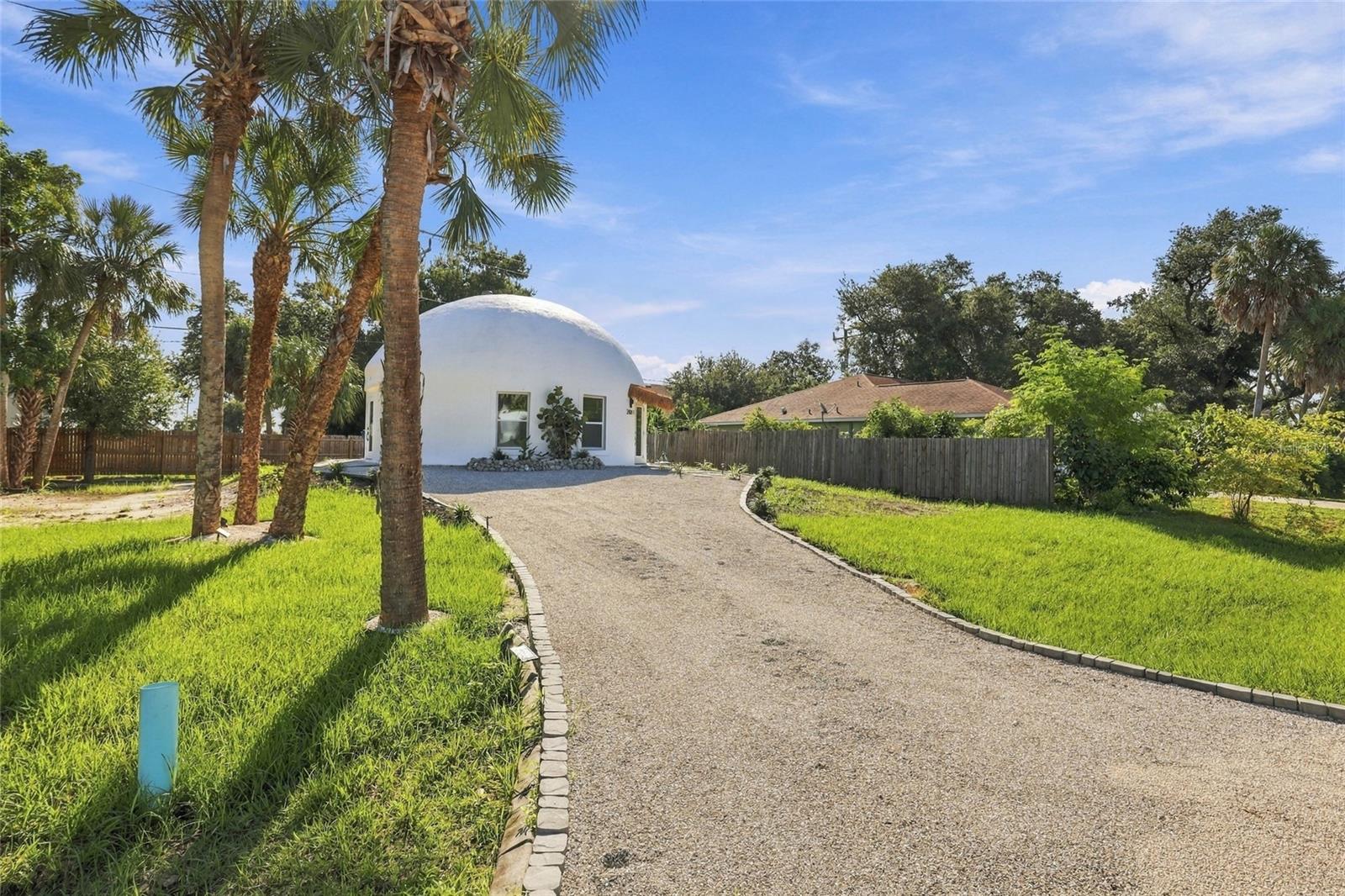 2881 GENTIAN ROAD