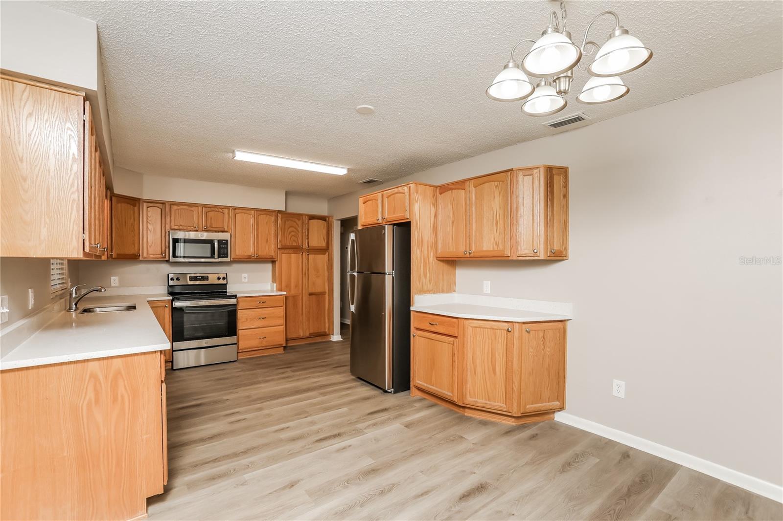 SHAMROCK SQUARE - Residential Lease