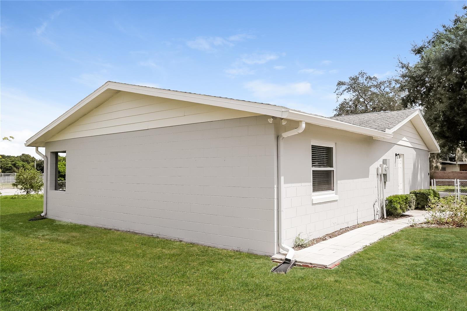 SHAMROCK SQUARE - Residential Lease