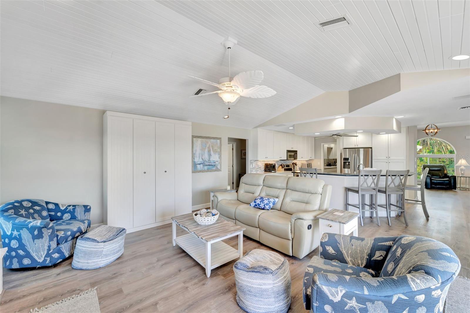 CASAS BONITAS SUB - Residential