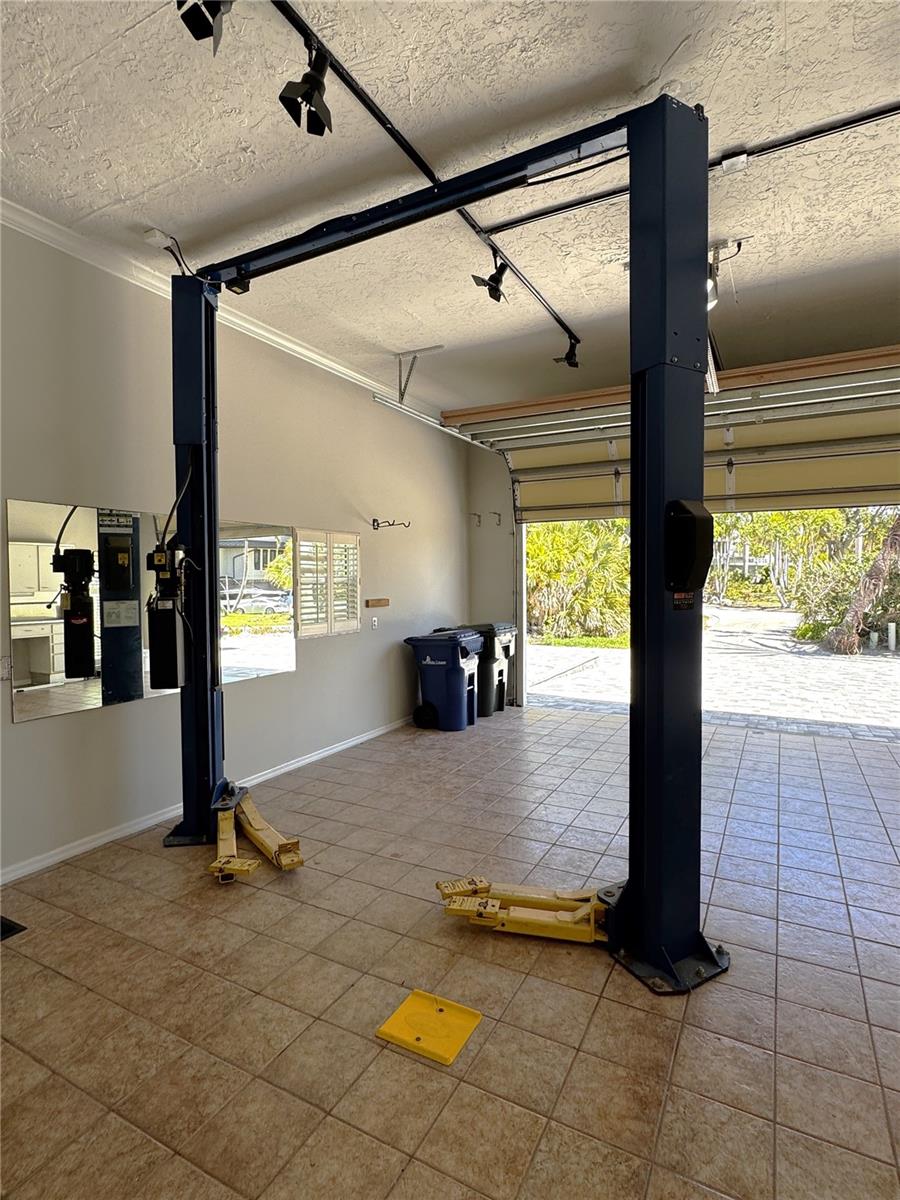 CASAS BONITAS SUB - Residential