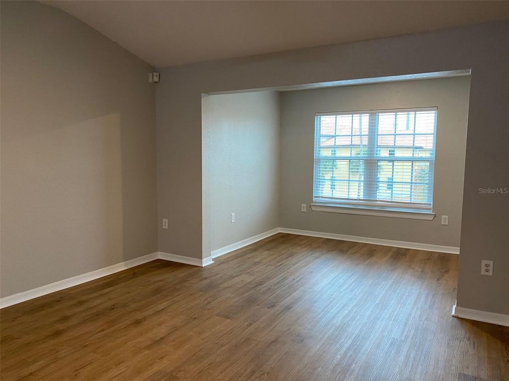 Photo of 5447 Vineland Road #1303, Orlando, FL 32811 (MLS # O6378736)