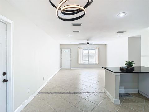 A home in DELAND