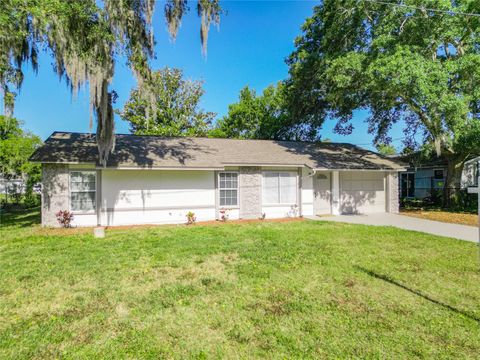 A home in DELAND