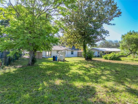 A home in DELAND