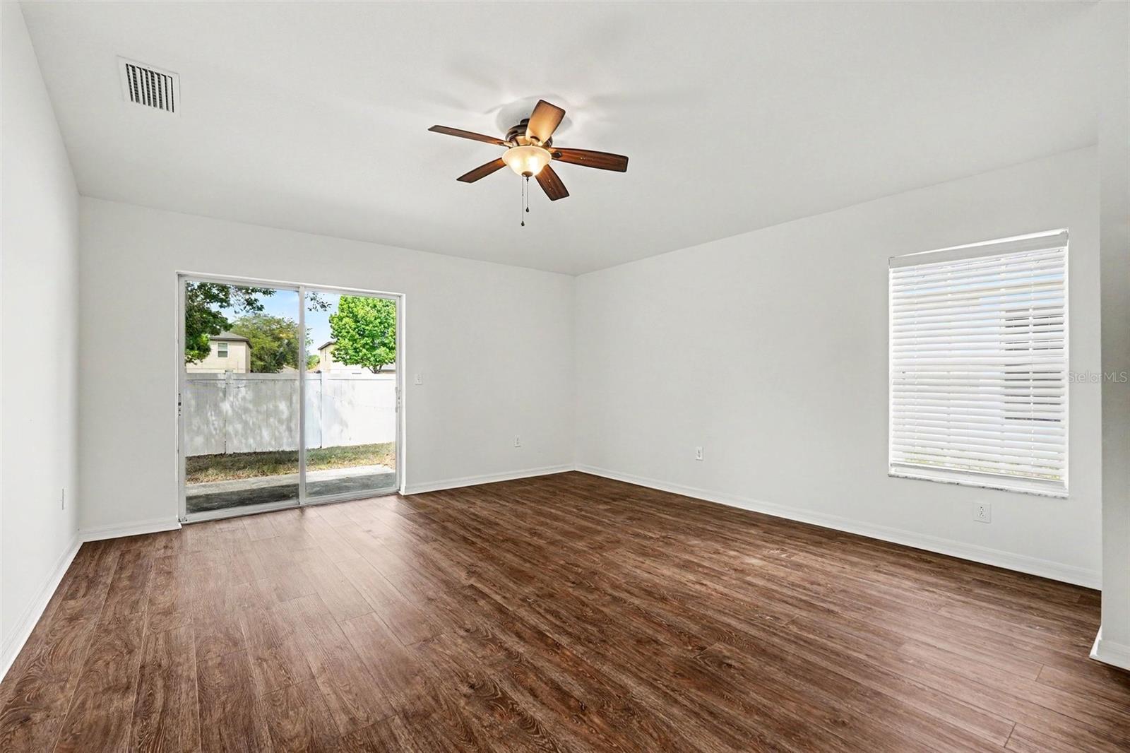 SPRING RIDGE - Residential