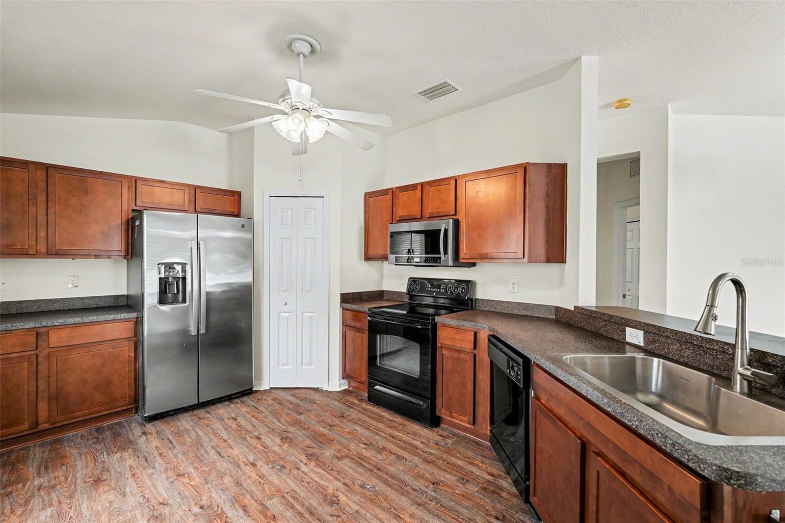 9096 SOUTHERN CHARM CIRCLE