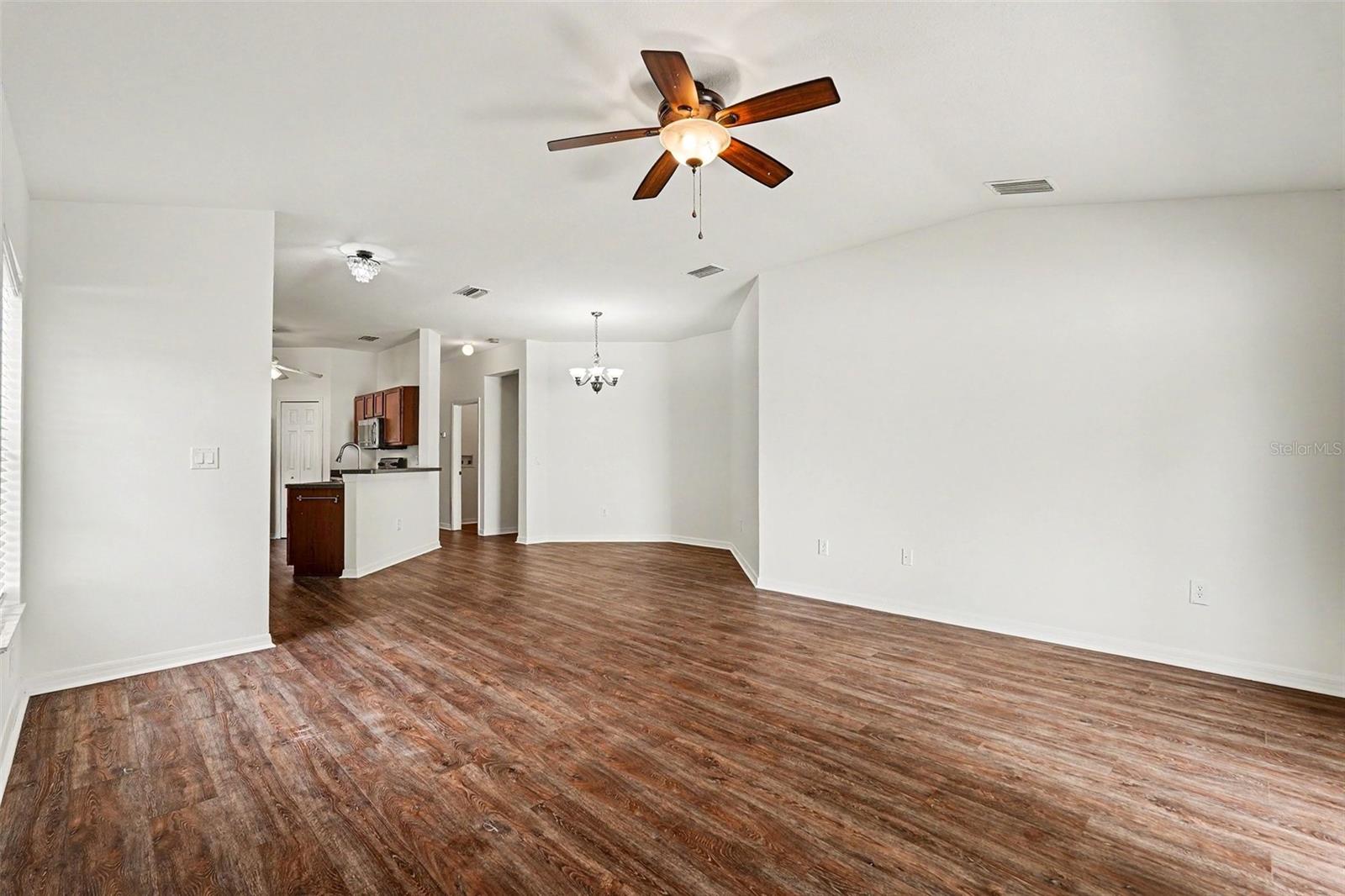 SPRING RIDGE - Residential