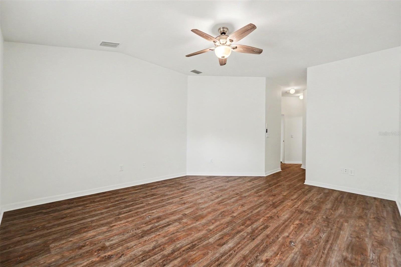SPRING RIDGE - Residential