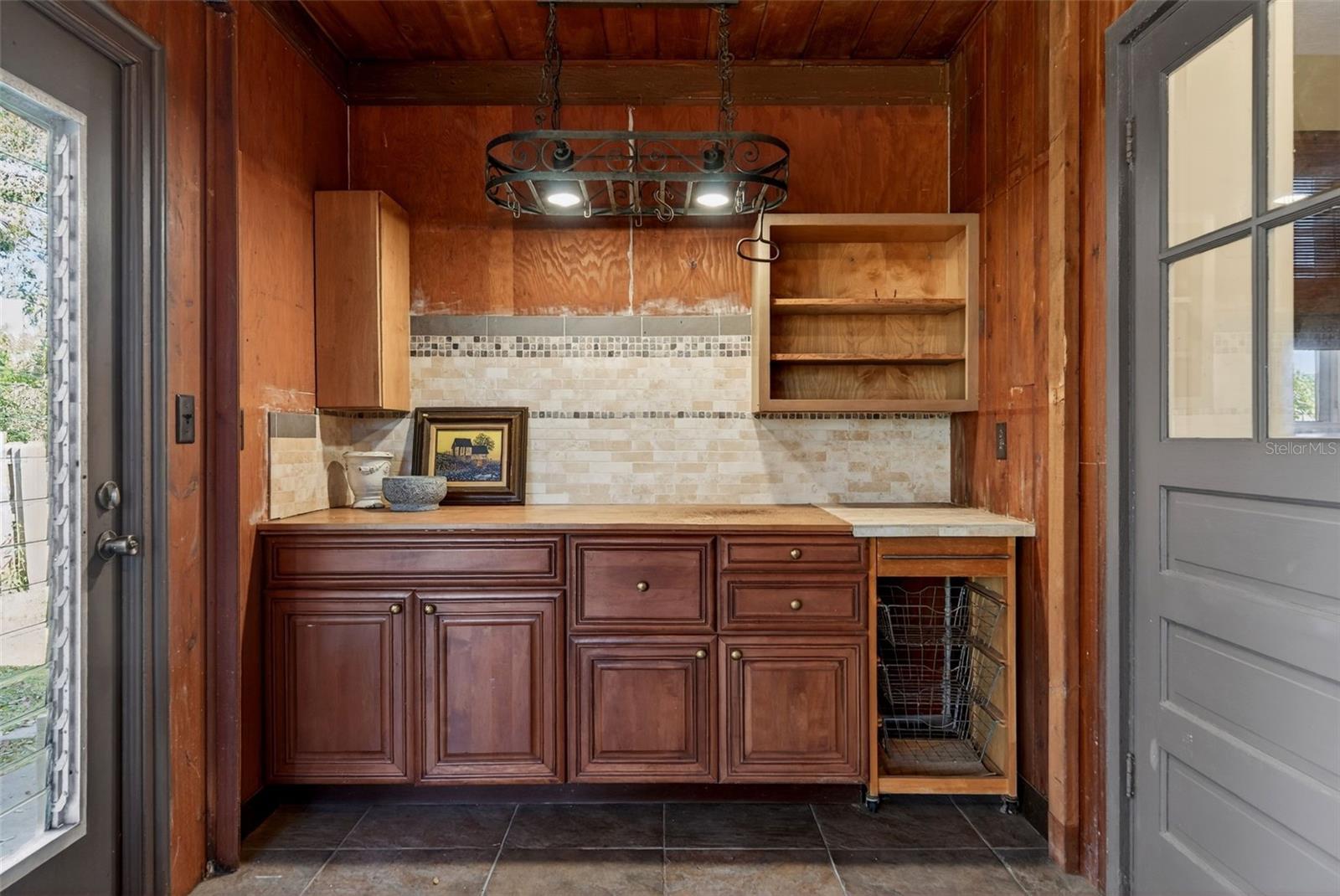 EMERALD HARBOR - Residential