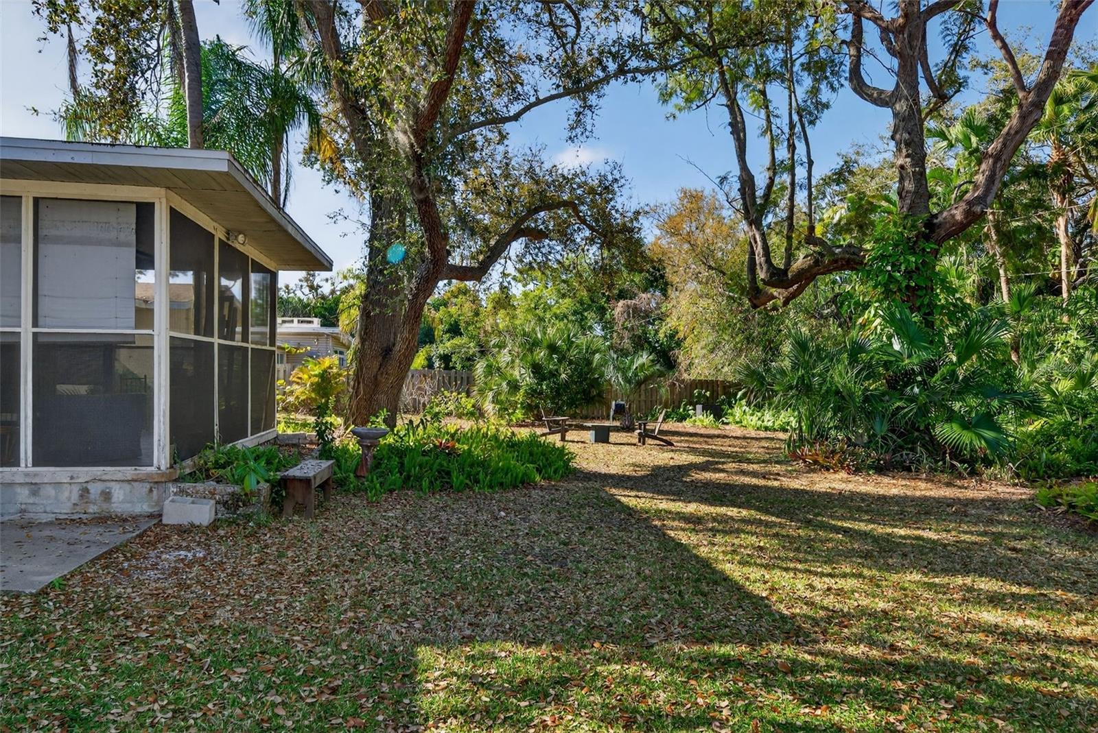 EMERALD HARBOR - Residential