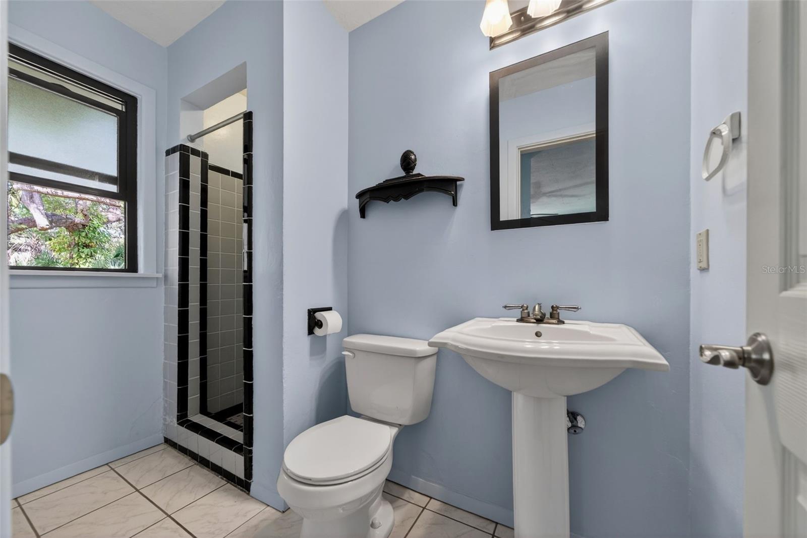 EMERALD HARBOR - Residential