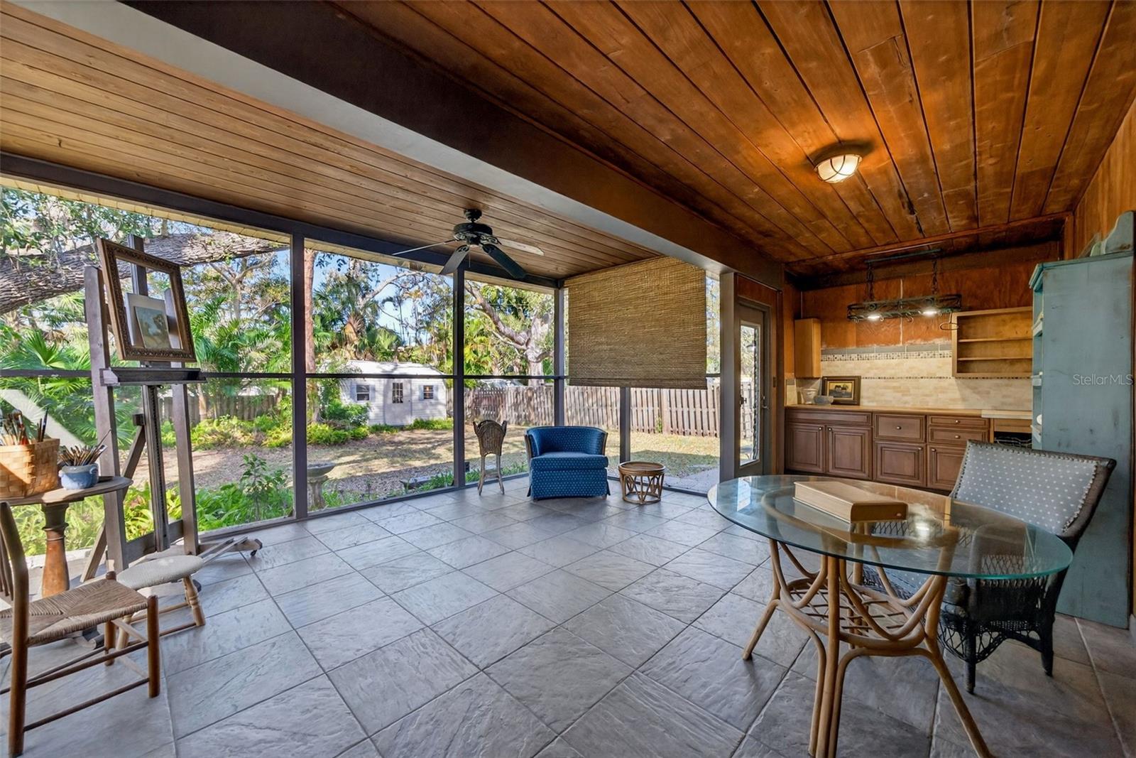 EMERALD HARBOR - Residential