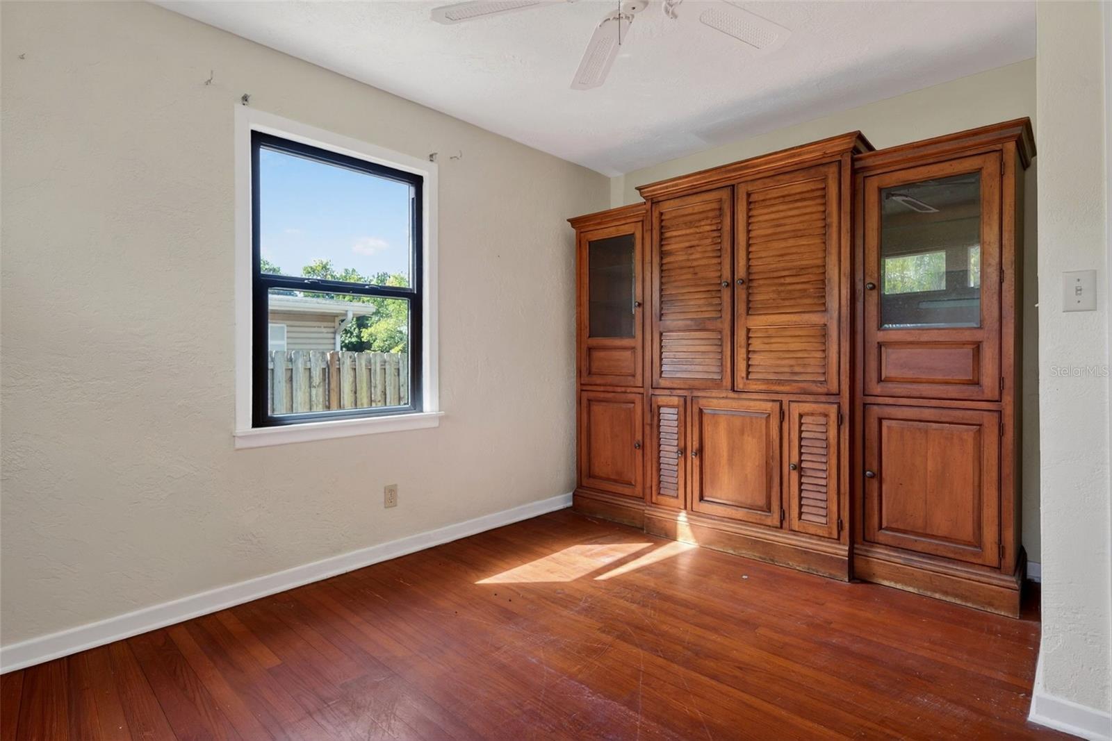 EMERALD HARBOR - Residential