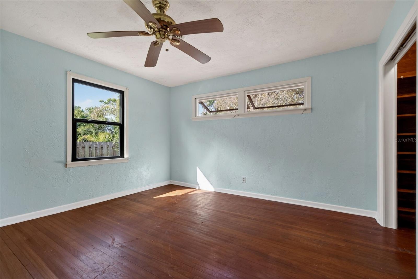 EMERALD HARBOR - Residential