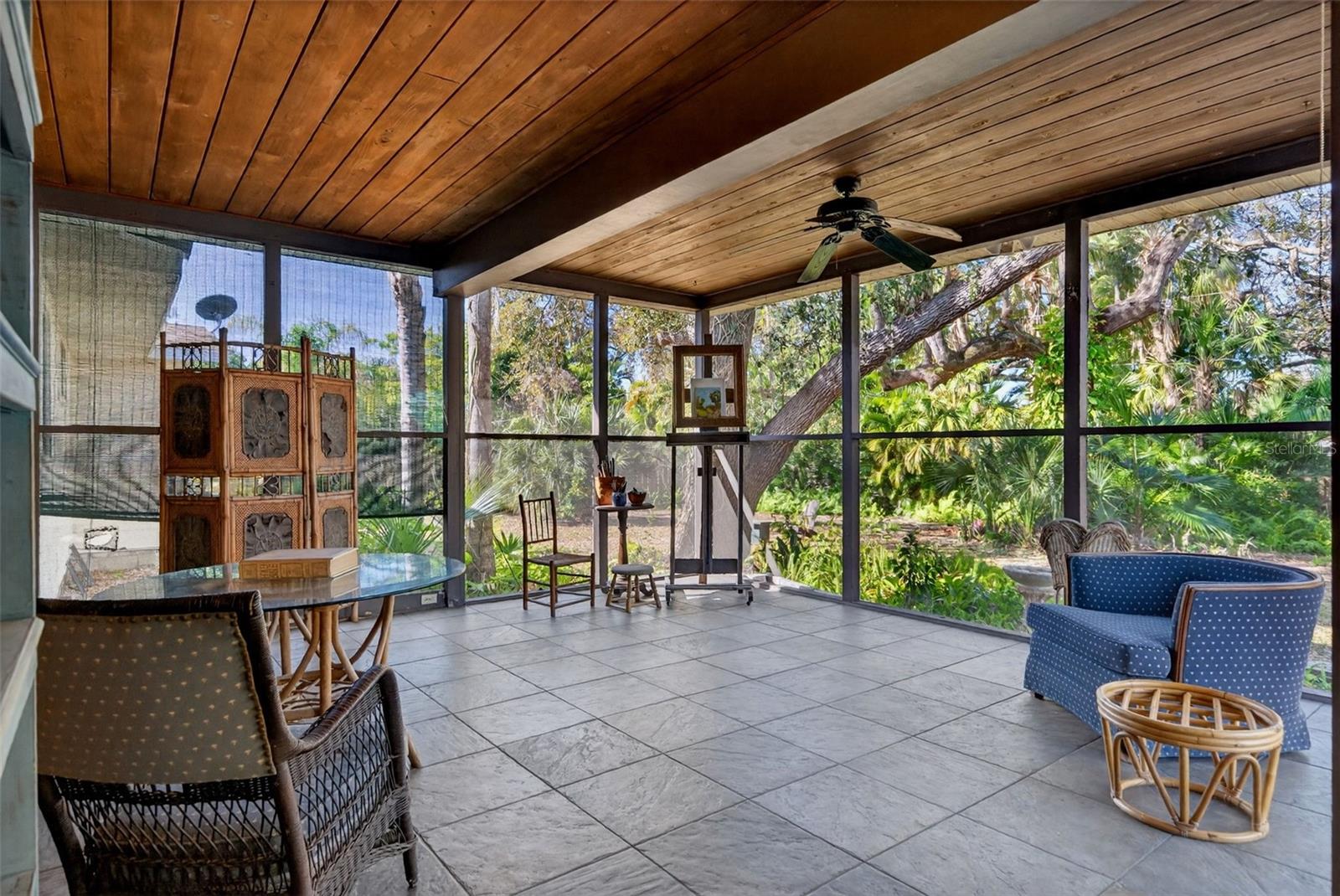 EMERALD HARBOR - Residential