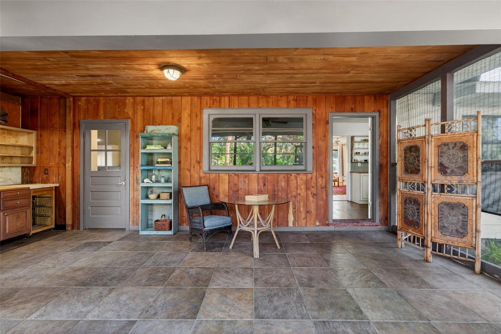 EMERALD HARBOR - Residential