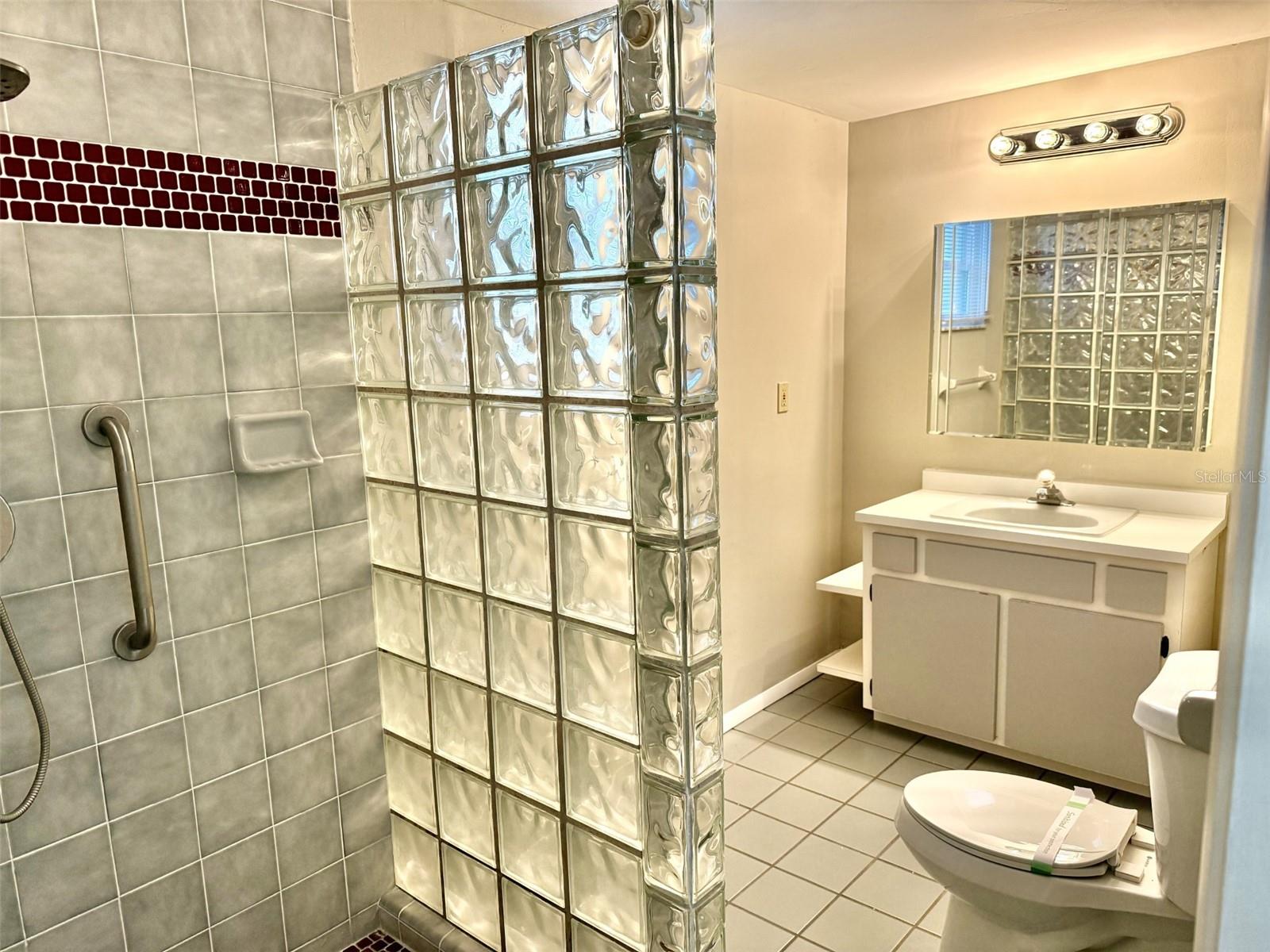 AZALEA PARK - Residential